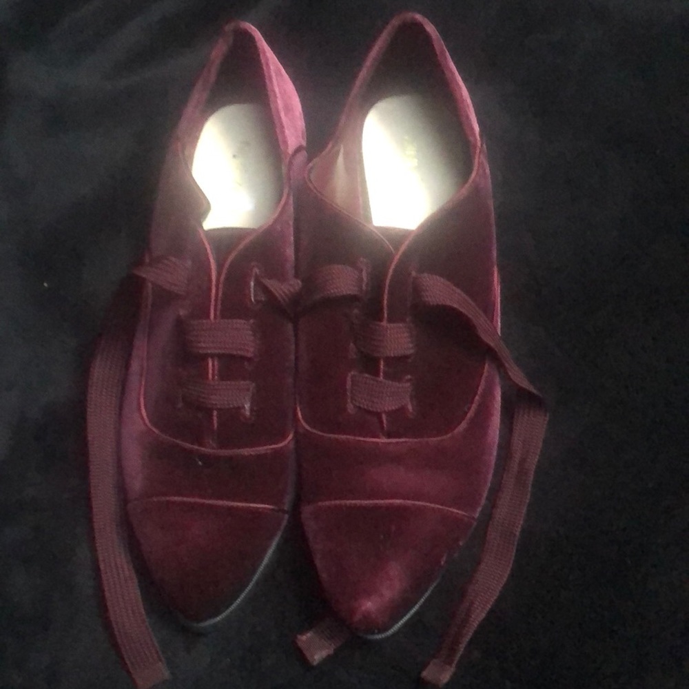 New without tags Nine West lace up shoes!